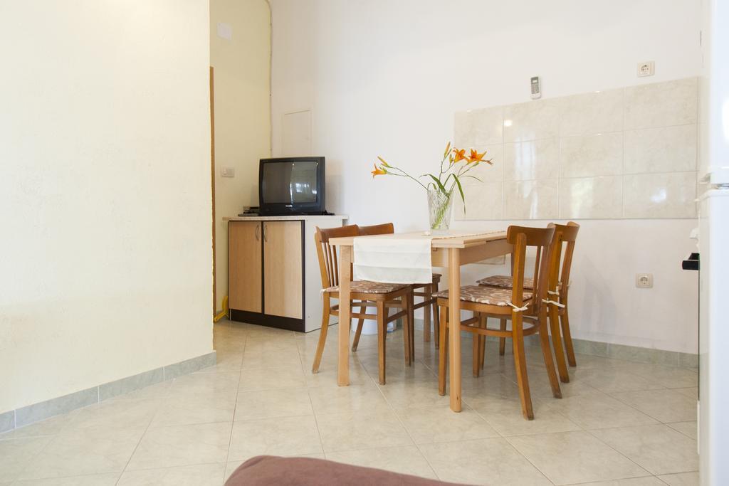 Apartment Mikulic Дуче Экстерьер фото
